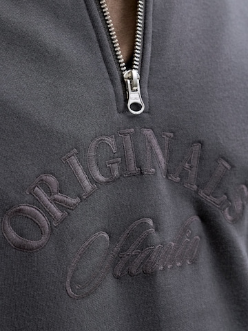 JACK & JONES Sweatshirt in Grau