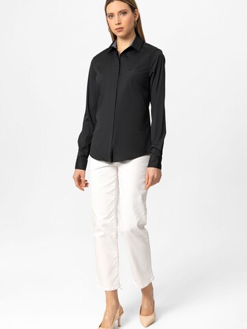 By Diess Collection - Blusa em preto