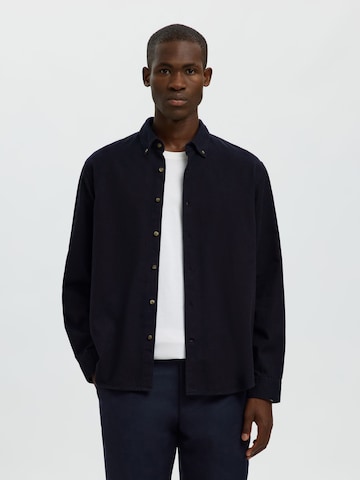 SELECTED Regular fit Button Up Shirt in Blue: front