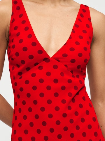 Abercrombie & Fitch - Vestido en rojo