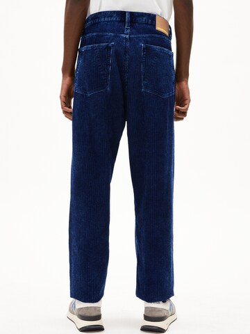 Loosefit Pantalon ARMEDANGELS en bleu