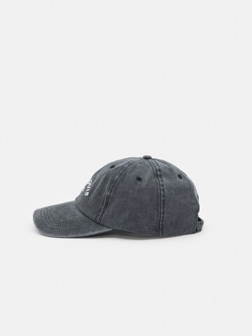 Casquette 'SAINT LOUIS' Pull&Bear en noir