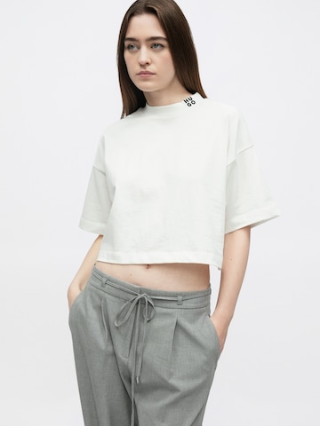 HUGO - Camiseta 'Damelody' en blanco