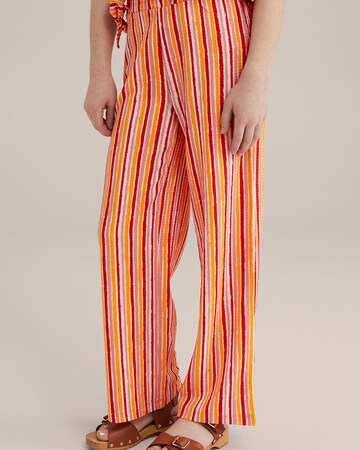 WE Fashion Regular Trousers in Mixed colours: front