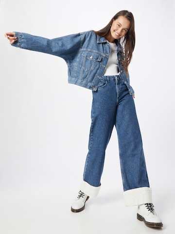 LEVI'S ® Overgangsjakke 'Cropped Loose Trucker' i blå