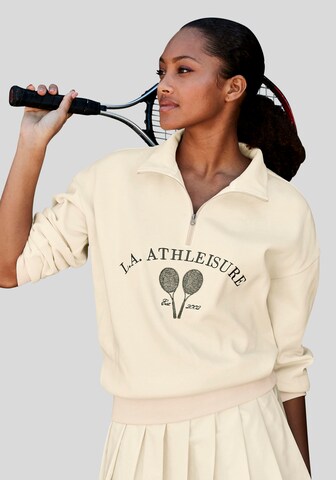 Hanorac sport de la LASCANA ACTIVE pe alb