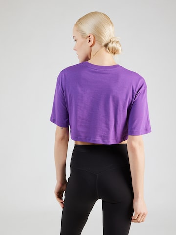 T-shirt Nike Sportswear en violet