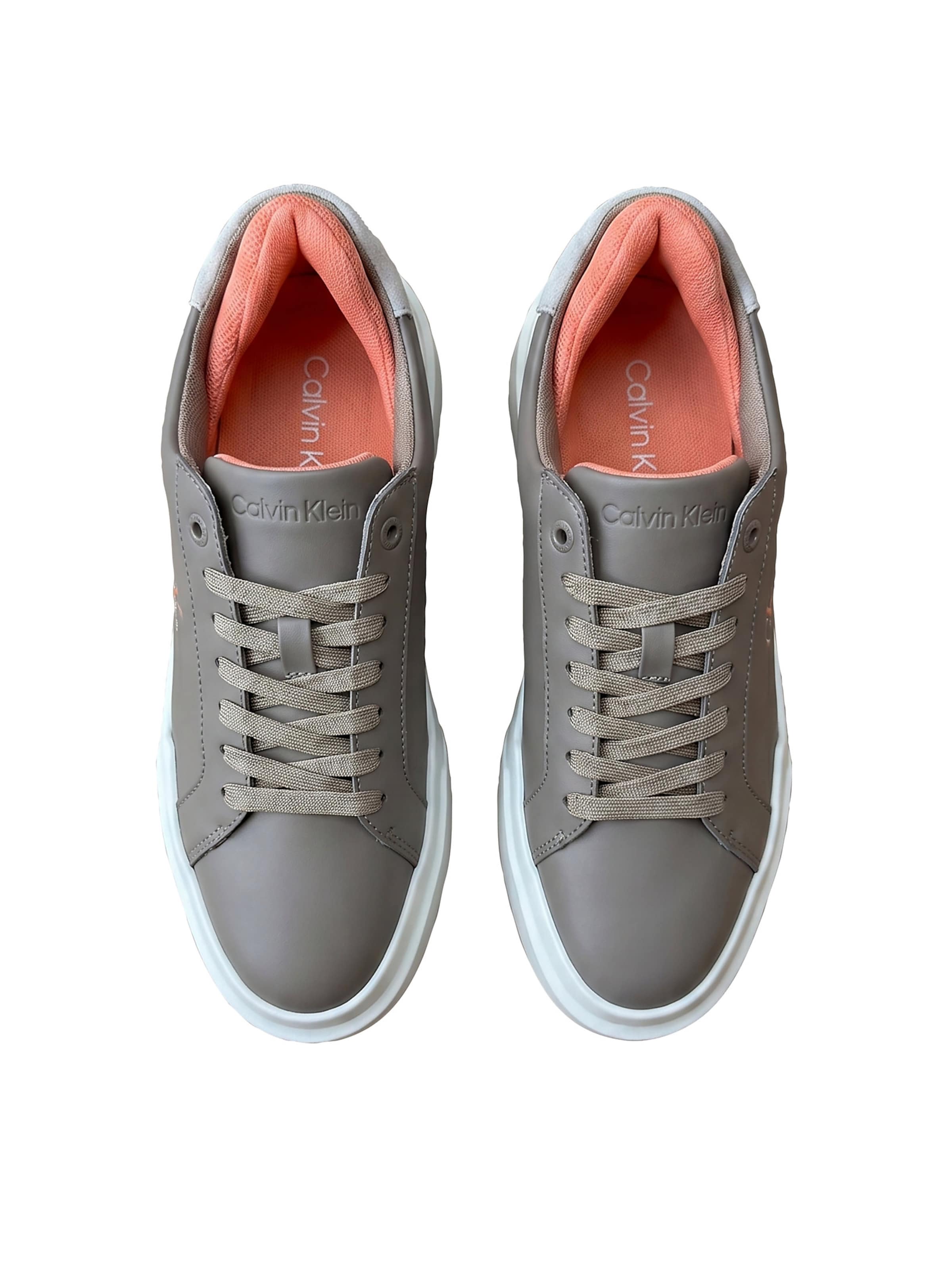 Calvin Klein Sneaker in Grau