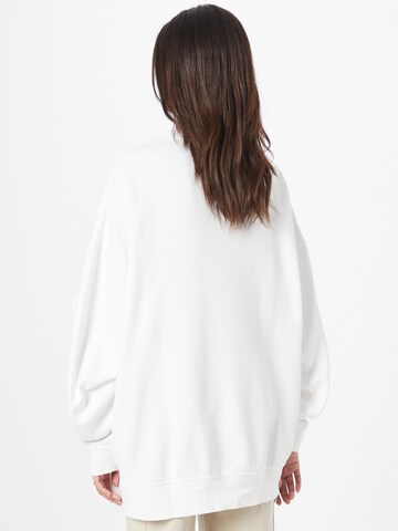 Sweat-shirt Nike Sportswear en blanc