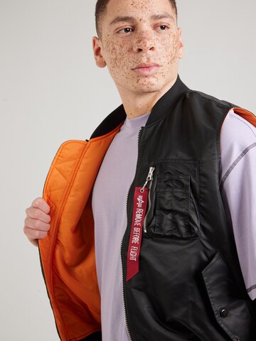 Gilet 'MA-1' ALPHA INDUSTRIES en noir