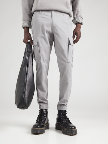 JJ Rebel Конический (Tapered) Брюки-карго 'JREBMICHAEL' в Серый: спереди