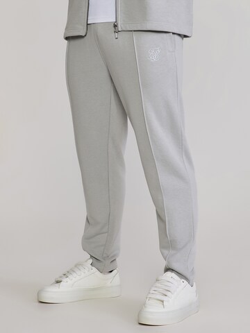 regular Pantaloni di SikSilk in grigio