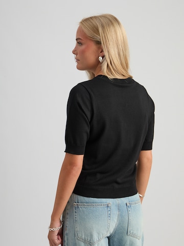 minus - Top 'Milla 1' en negro