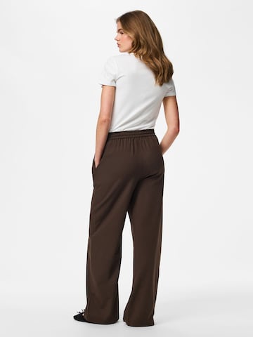 PIECES Wide leg Broek 'PCBosella' in Bruin