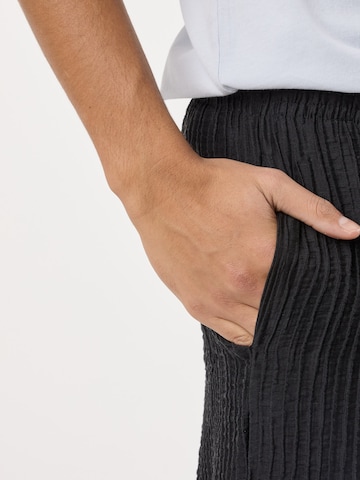 Regular Pantalon 'Resort' Denim Factory en noir