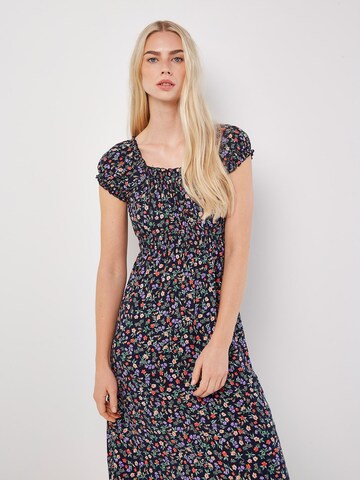 Apricot Kleid in Blau