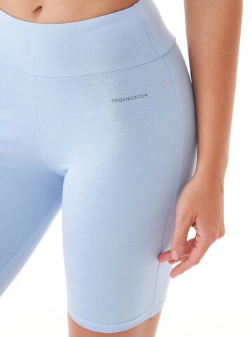 Organication Skinny Shorts in Blau