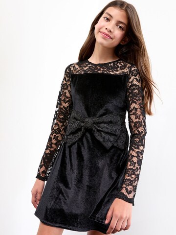 Robe Lipsy en noir : devant