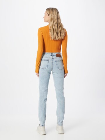 Noisy may Tapered Jeans 'JULY' i blå