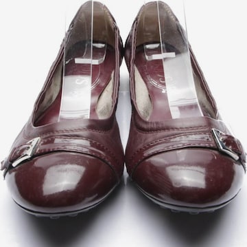 Tod's Flats & Loafers in 37 in Red
