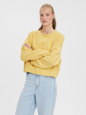 VERO MODA Sweater 'Doffy' in Yellow: front