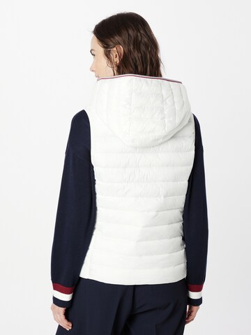 TOMMY HILFIGER - Chaleco en blanco