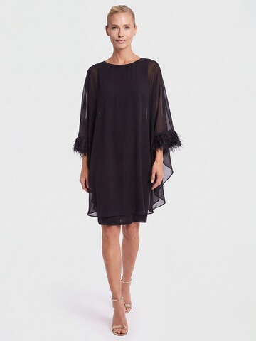 APART Kleid in Schwarz