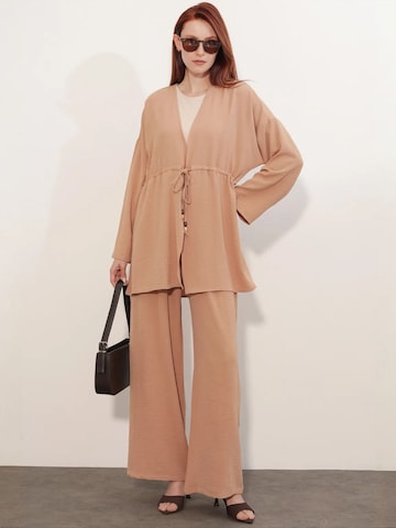 Tenue d'intérieur 'Zweiteiliges Set' Bigdart en marron : devant