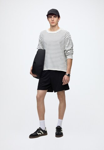 Pulover 'Zach' de la WEEKDAY pe alb