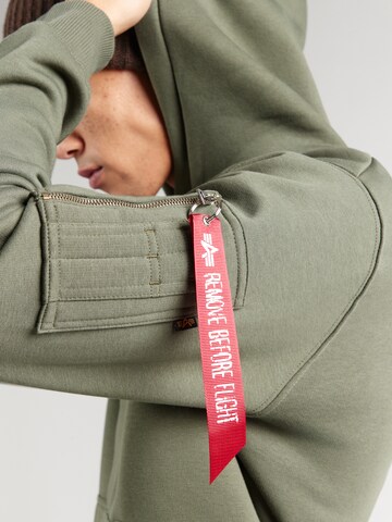 ALPHA INDUSTRIES Sweatshirt in Green