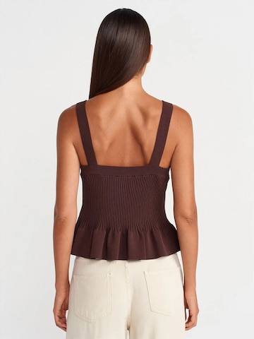 Dilvin - Blusa 'Blusen' em castanho