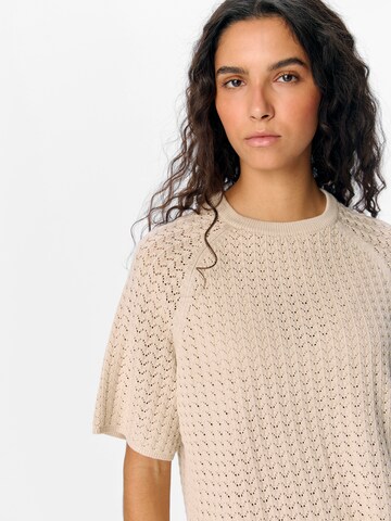 Pull-over 'JESTER' OBJECT en beige