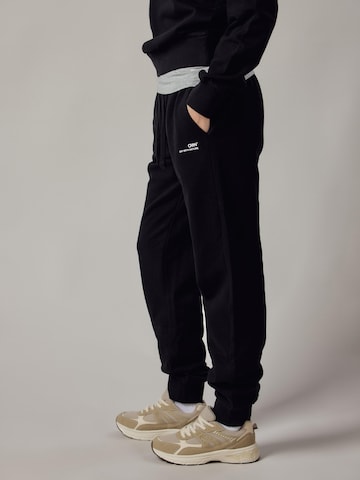 regular Pantaloni 'Felpati' di OWN Off With Nature in nero