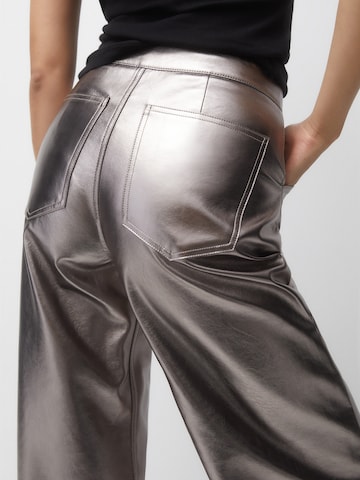 Wide leg Pantaloni de la Pull&Bear pe argintiu