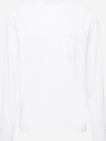 NAPAPIJRI Shirt in White: front