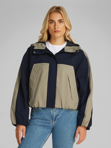 Calvin Klein Jeans Between-season jacket in Grey: front
