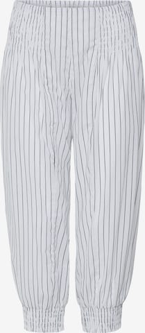 PULZ Jeans Tapered Hose ' Jill ' in Weiß: Vorderseite