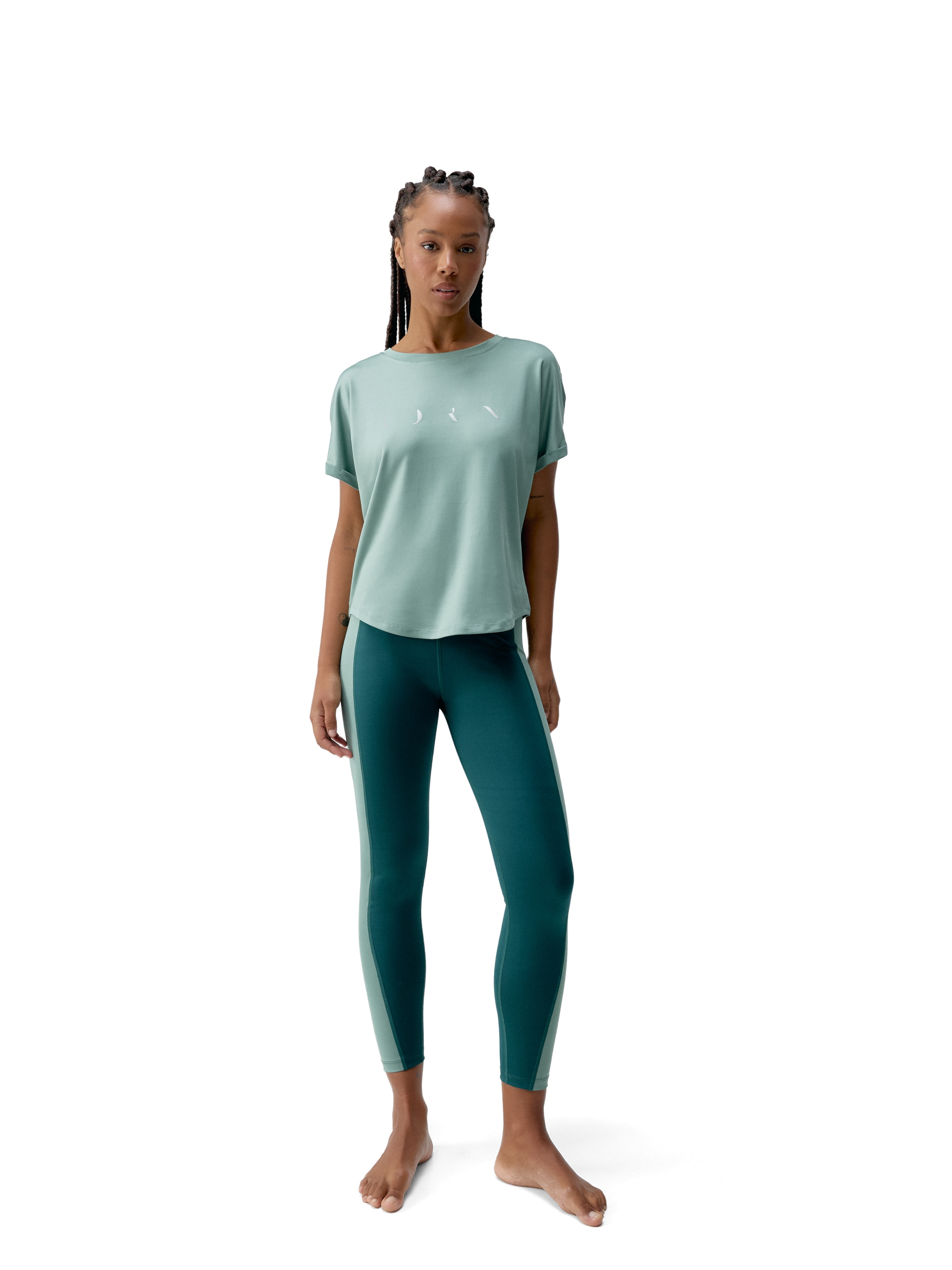 Born Living Yoga Functioneel shirt 'Azami' in Groen
