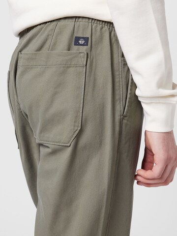 Regular Pantalon Dockers en vert