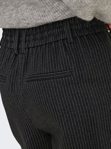 Effilé Pantalon à pince 'ONLPoptrash-Jill' ONLY en gris