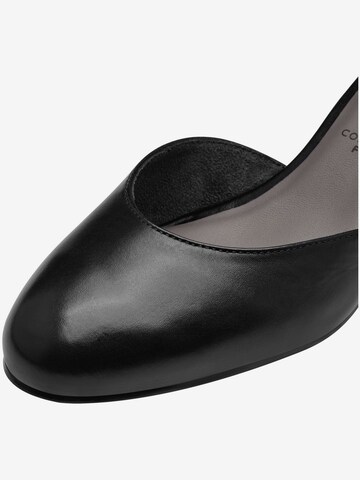 TAMARIS Pumps in Black