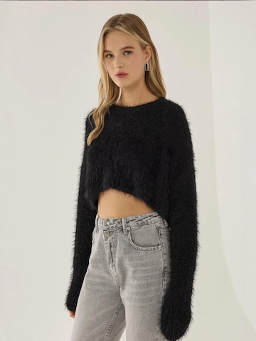Hiccup Pullover in Schwarz