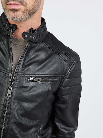 JCC Tussenjas in Zwart