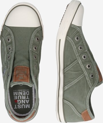 MUSTANG Slip-Ons in Green