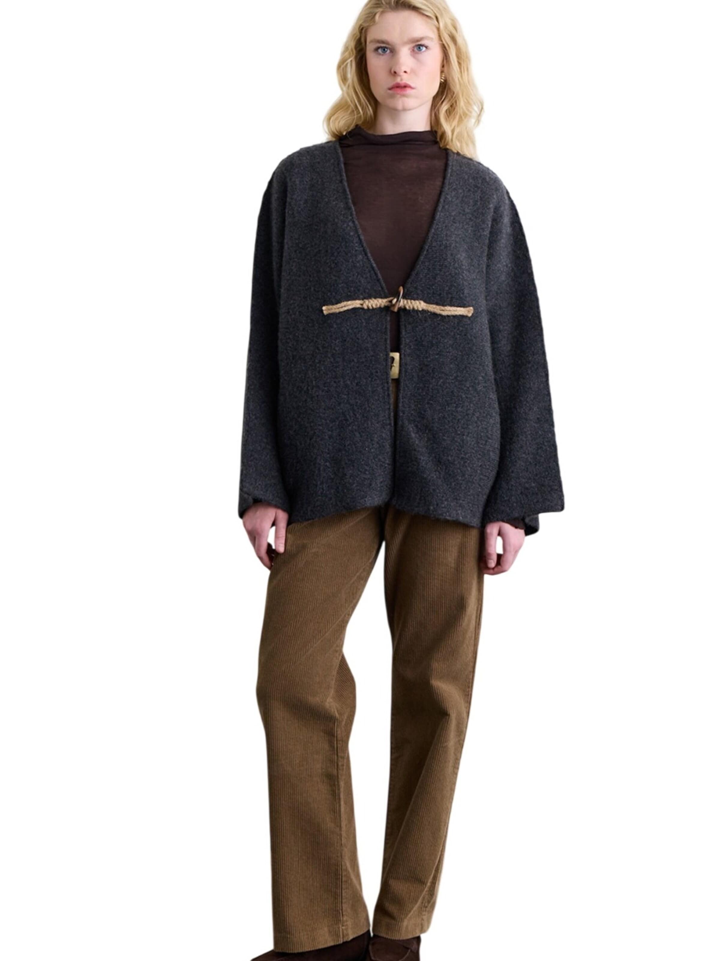 MANUKA Strickjacke‌ in Grau