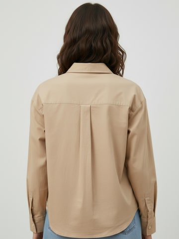 WEARABLE STORIES Blouse 'Luna' in Beige
