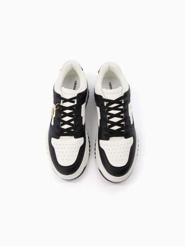 Bershka Platform trainers in Black