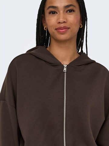Veste de survêtement 'ONLScarlett' ONLY en marron