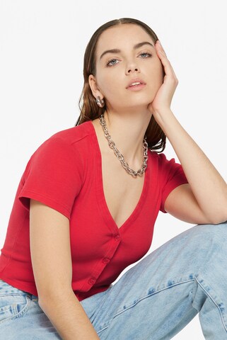 Harlem Soul CLE-O Cropped Rib Cardigan in Rot