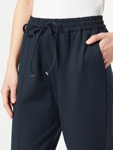 TOMMY HILFIGER Tapered Hose in Blau